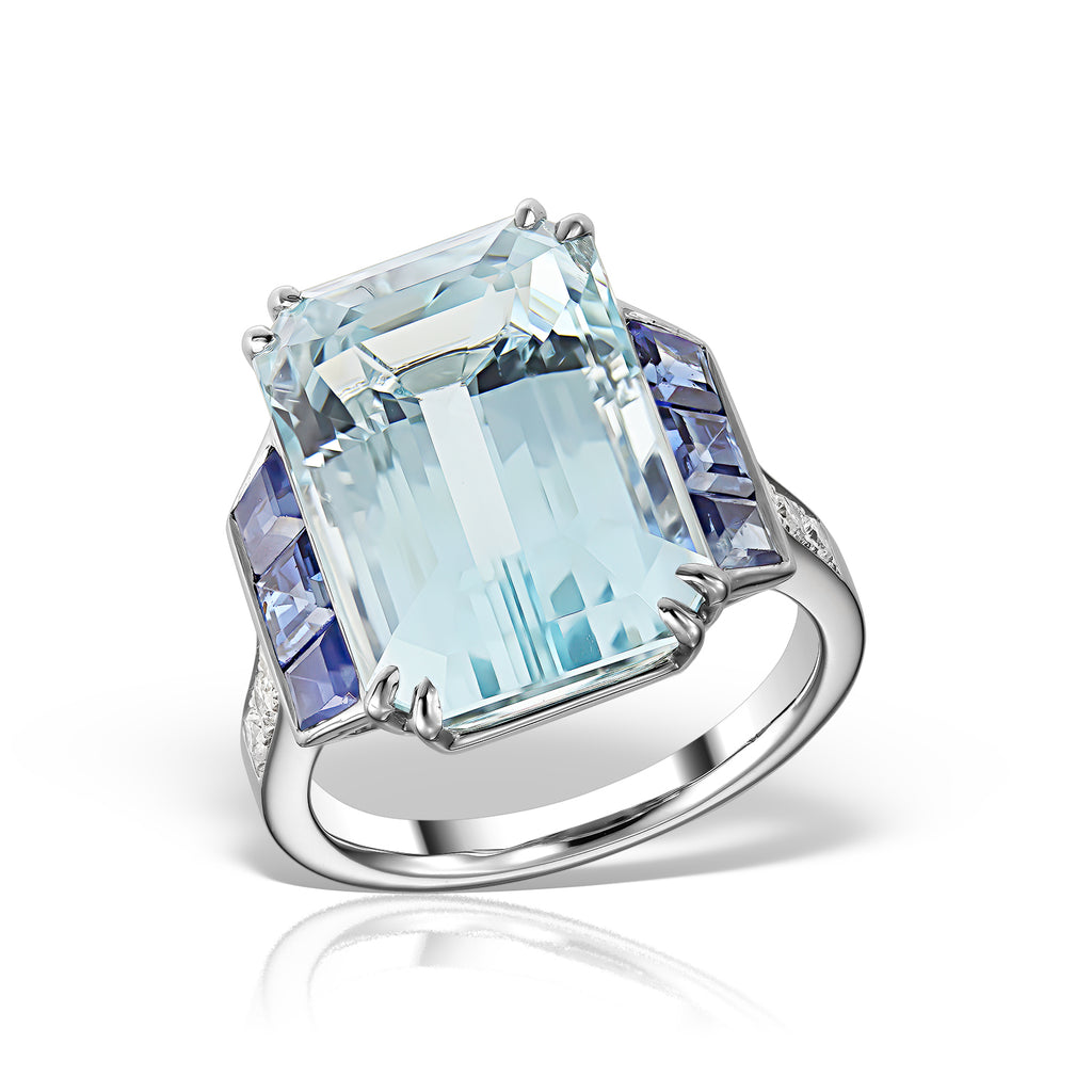 <b>Colour of the Sea</b><br>Ring in White Gold with Diamonds, Blue Sapphires and Aquamarine - Dita Von Helen