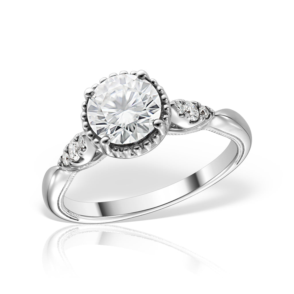 <b>Classic M</b><br>Ring in White Gold with Diamonds and    Moissanite - Dita Von Helen